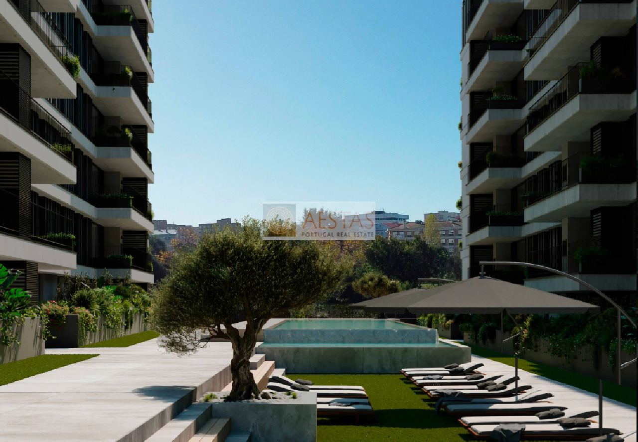 3 bed Apartment in Porto
