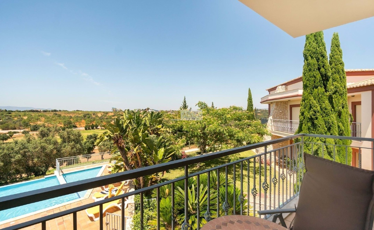 1 bed Apartment in Carvoeiro, Lagoa, Western Algarve