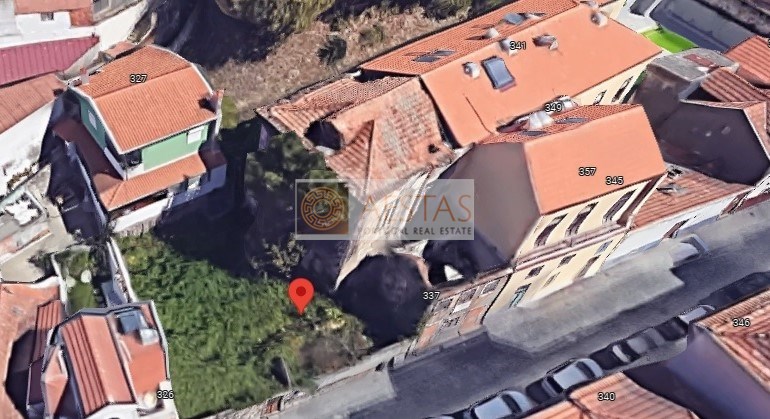 Perceel / Land in Santa Marinha, Vila Nova de Gaia, Porto