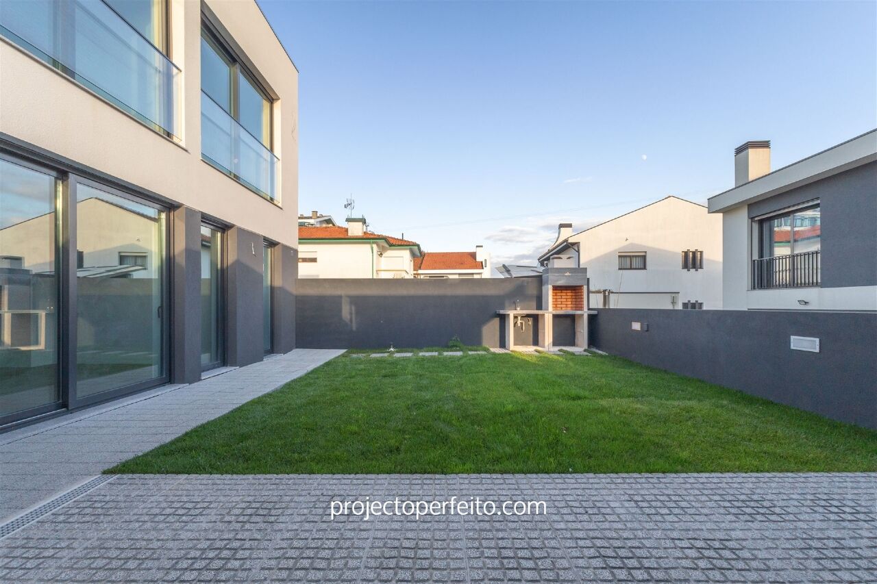 3 bed Villa in Vila Nova de Gaia, Porto
