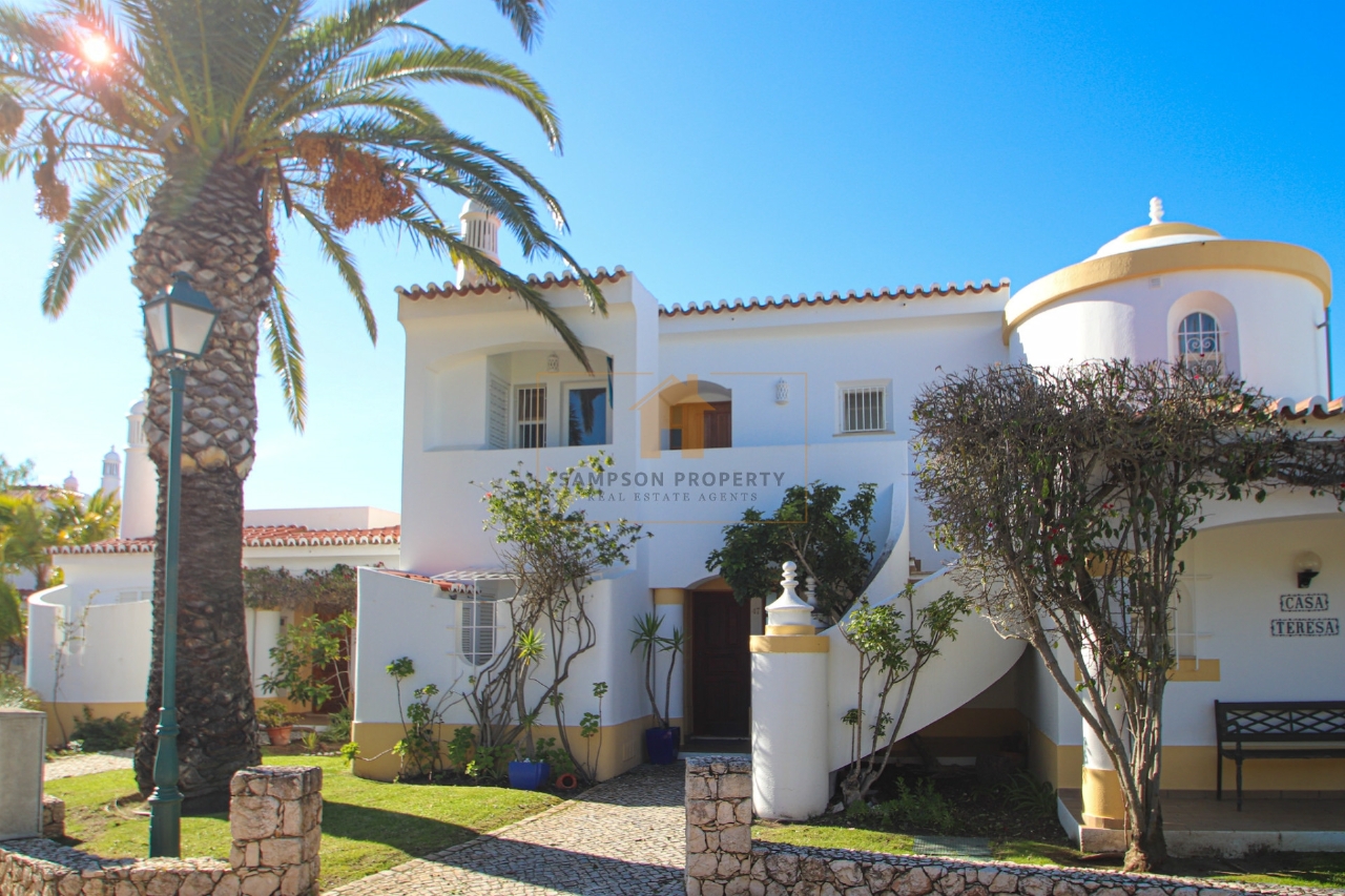 1 bed Apartment in Lagoa, Western Algarve