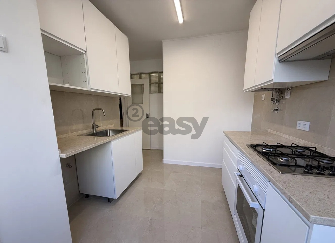 Apartment in Amadora, Lisboa