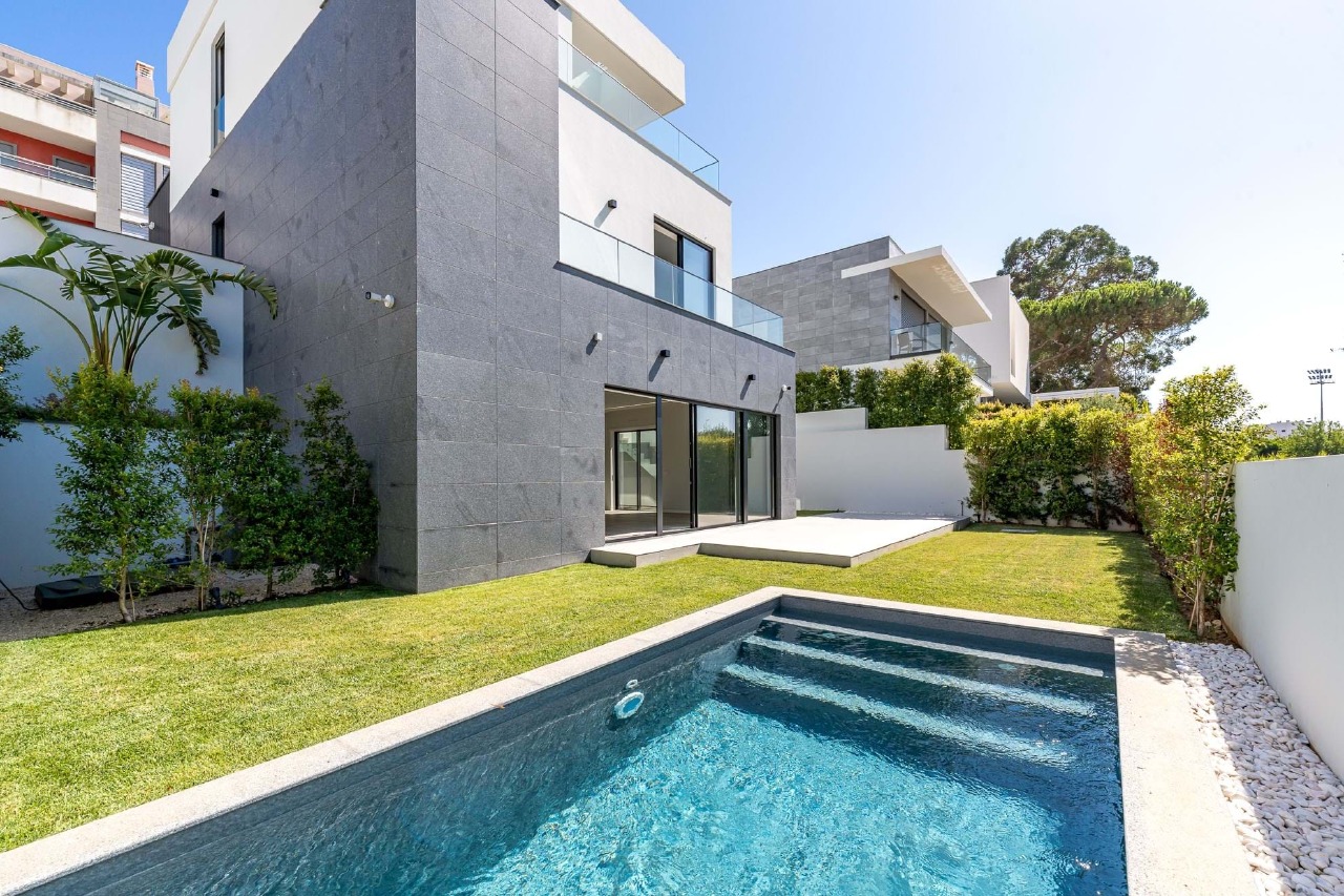 4 bed Villa in Estoril, Cascais, Lisboa