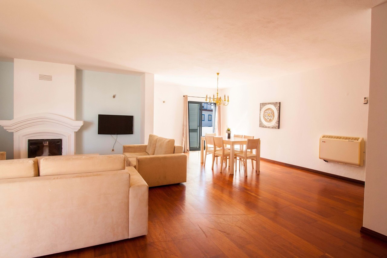 3 bed Apartment in Lagos, Western Algarve