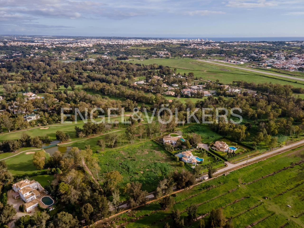Plot / Land in Portimão, Western Algarve