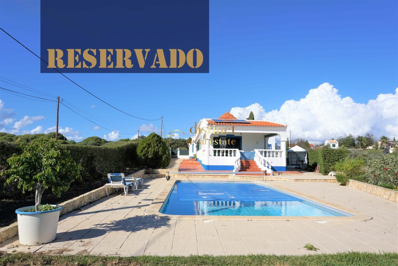 3 bed Villa in Lagoa, Western Algarve
