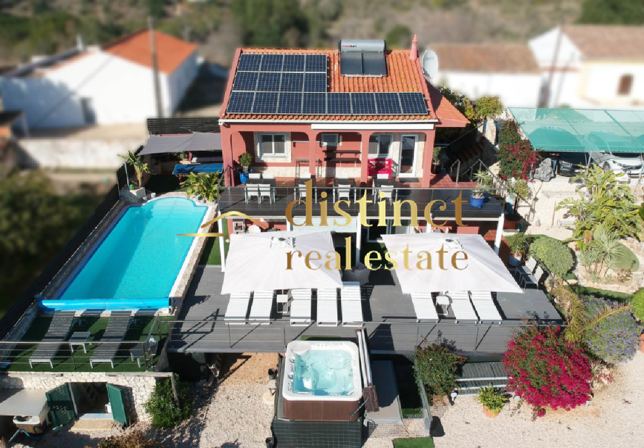 4 bed Villa in Silves, Western Algarve
