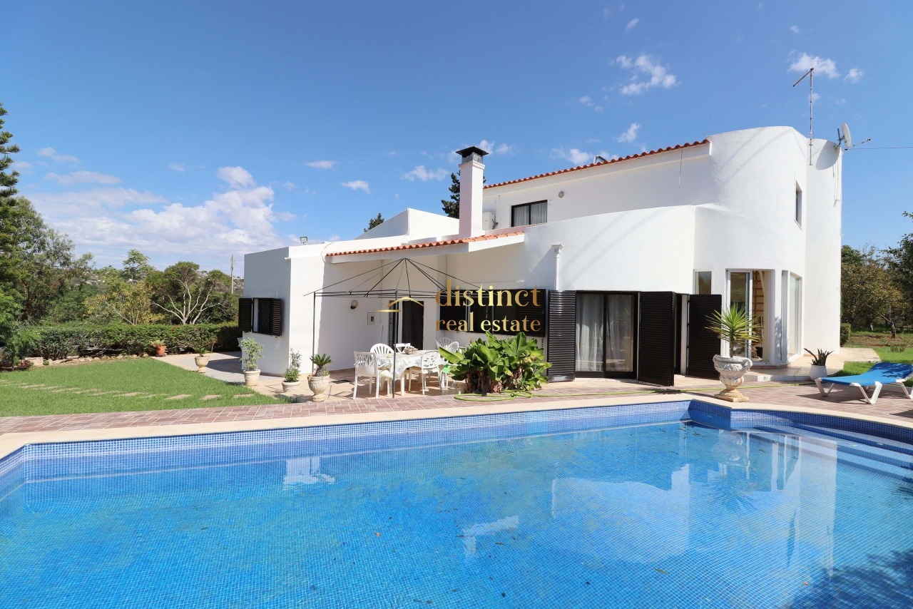 5 bed Villa in Boliqueime, Loulé, Central Algarve