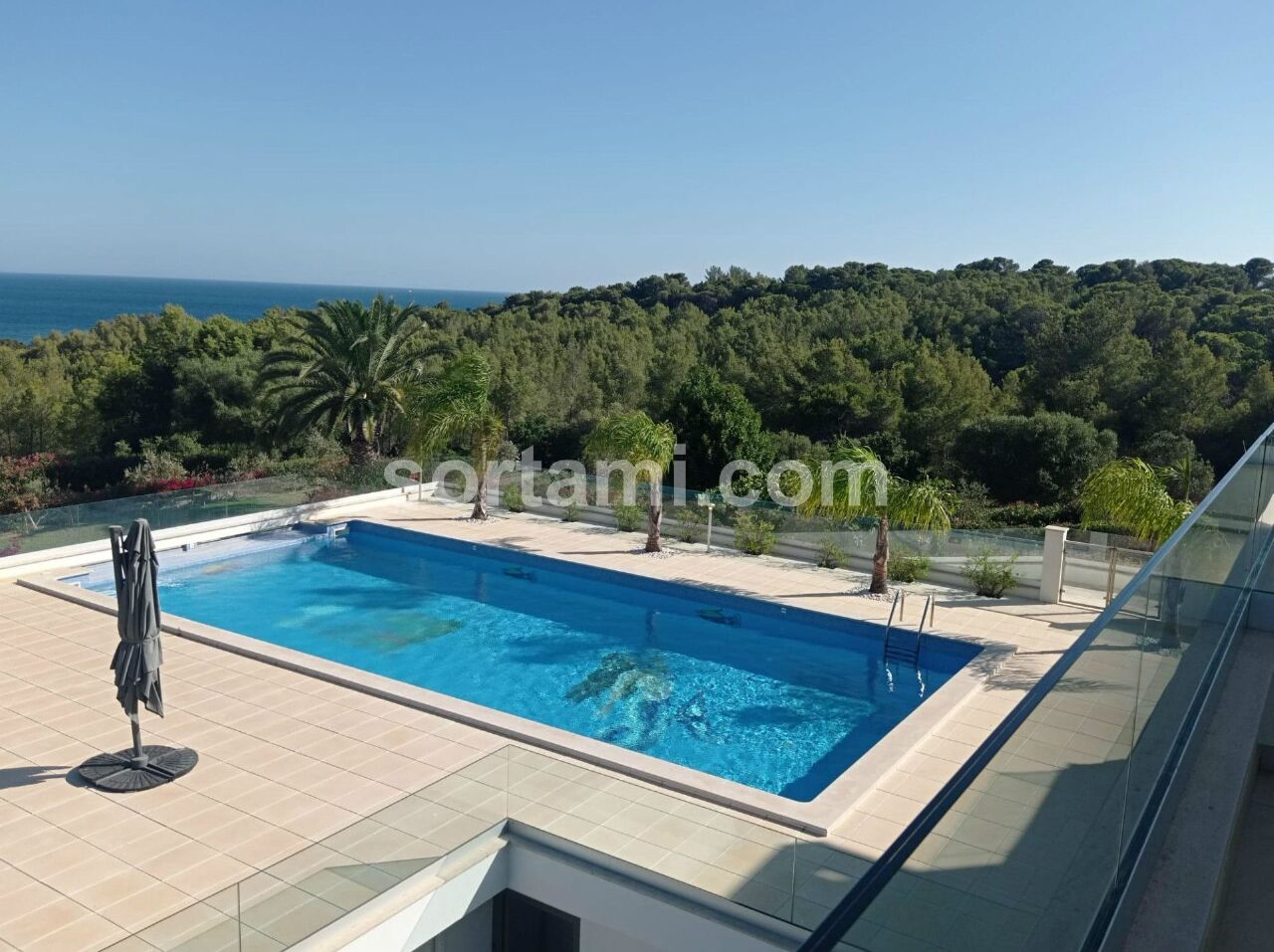 6 bed Villa in Portimão, Western Algarve