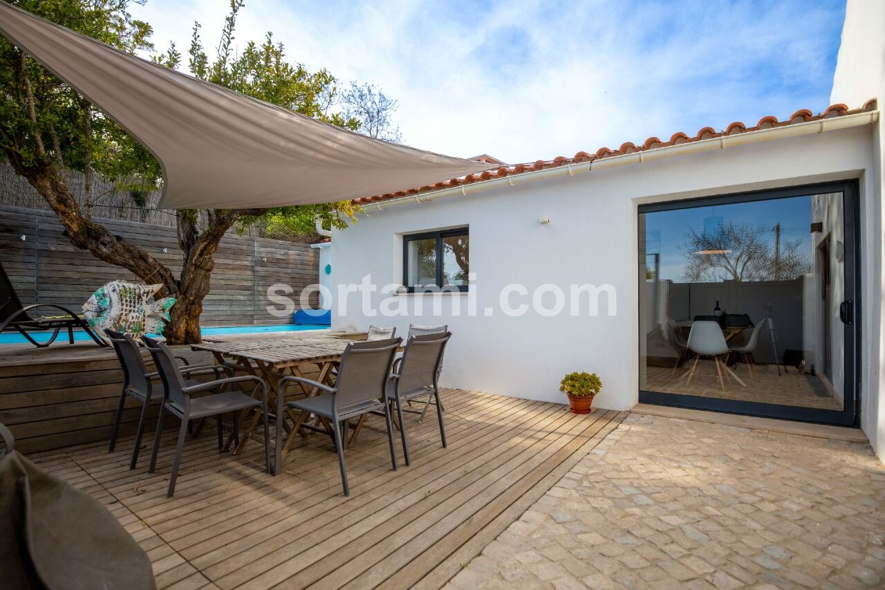 3 bed Villa in Loulé, Central Algarve