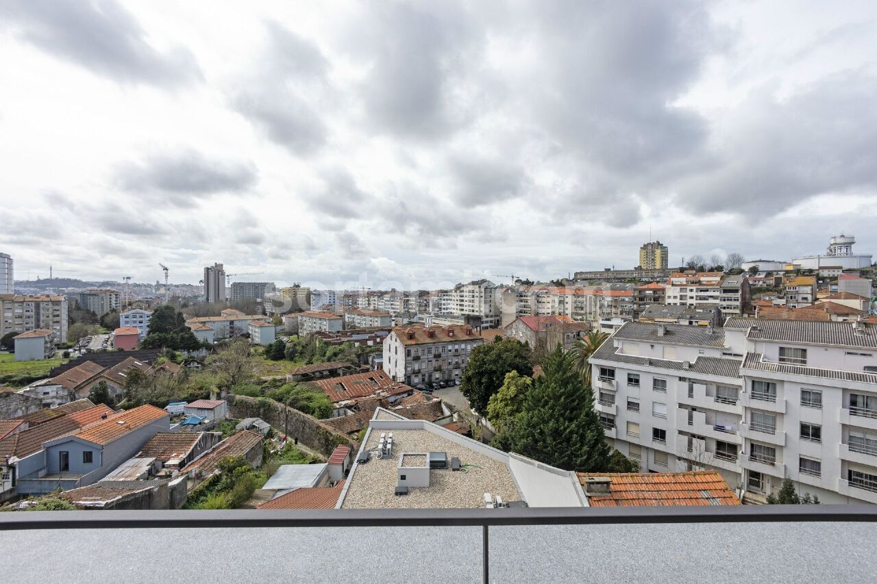 3 bed Apartment in Porto