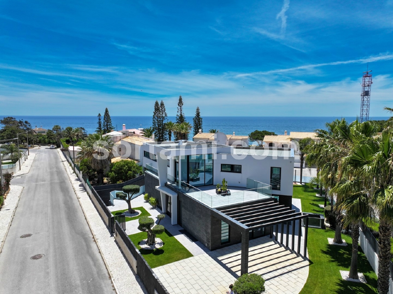 5 bed Villa in Albufeira, Central Algarve