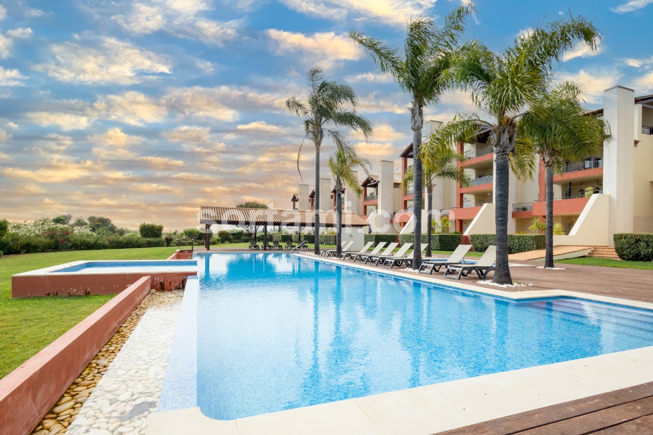 3 bed Apartment in Loulé, Central Algarve