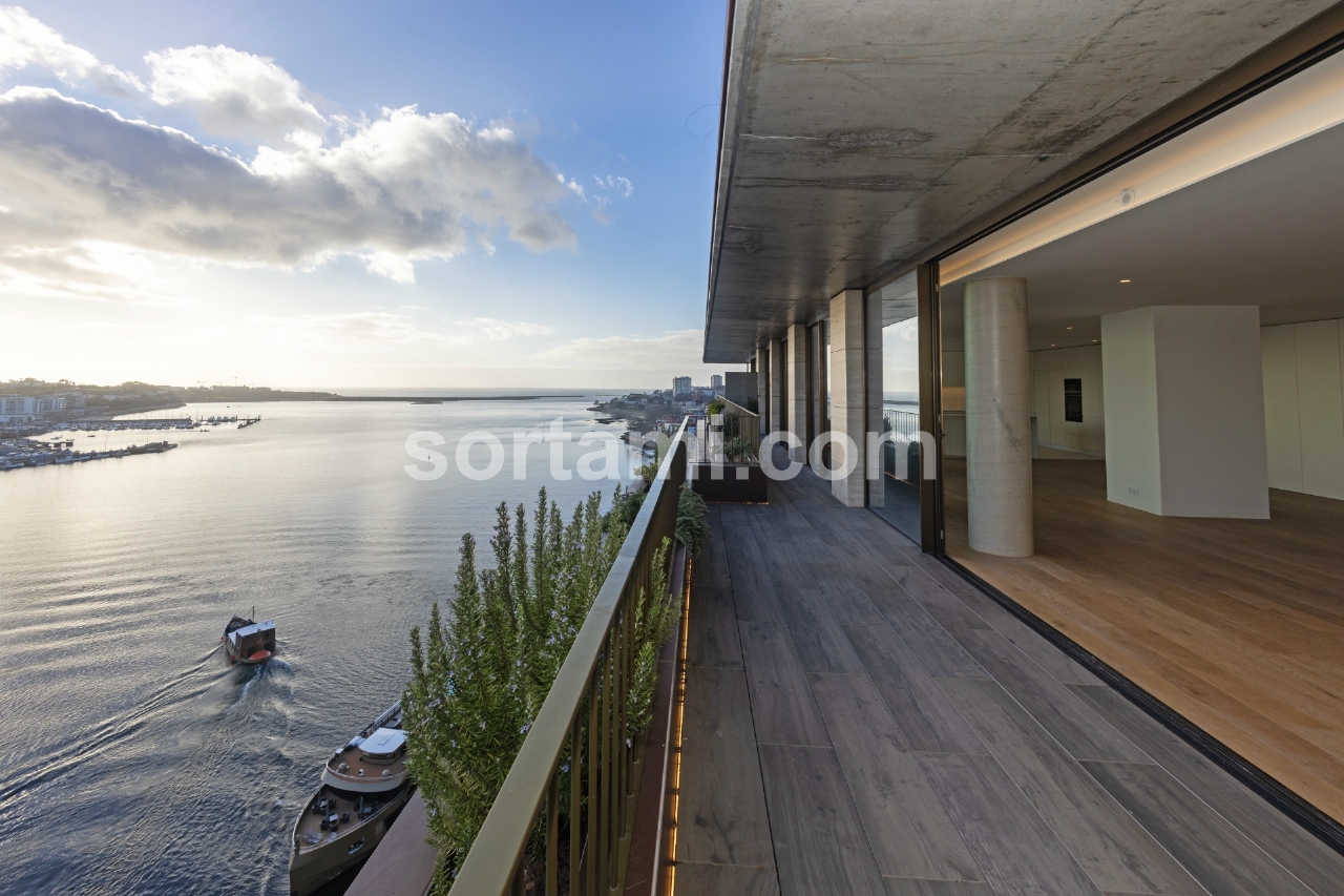 3 bed Appartement in Porto