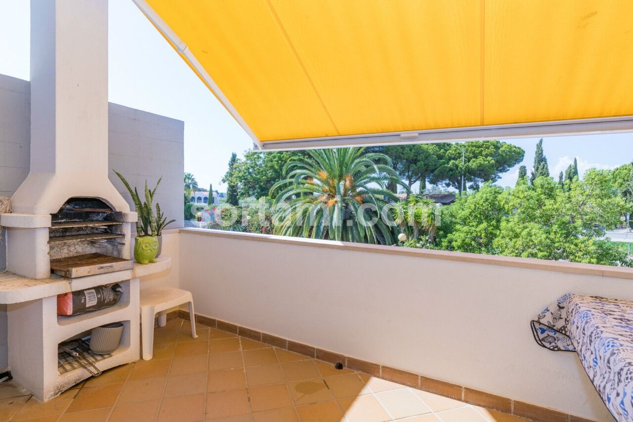 3 bed Apartment in Loulé, Central Algarve