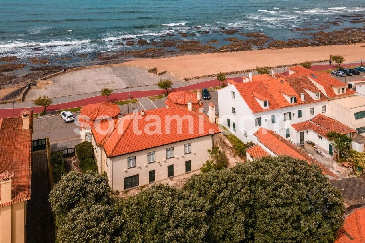 5 bed Villa in Vila Nova de Gaia, Porto