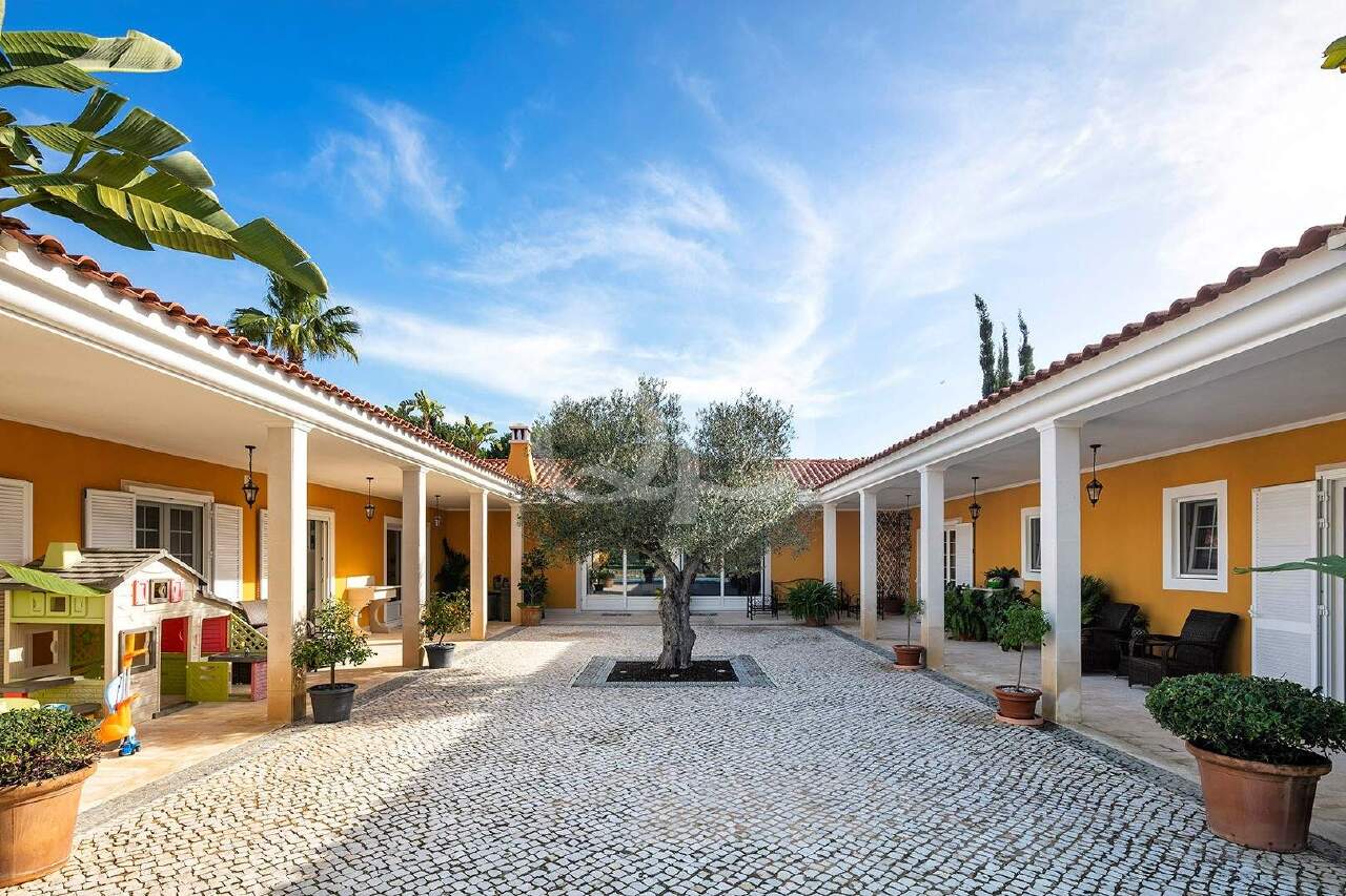 Villa in Almancil, Loulé, Central Algarve