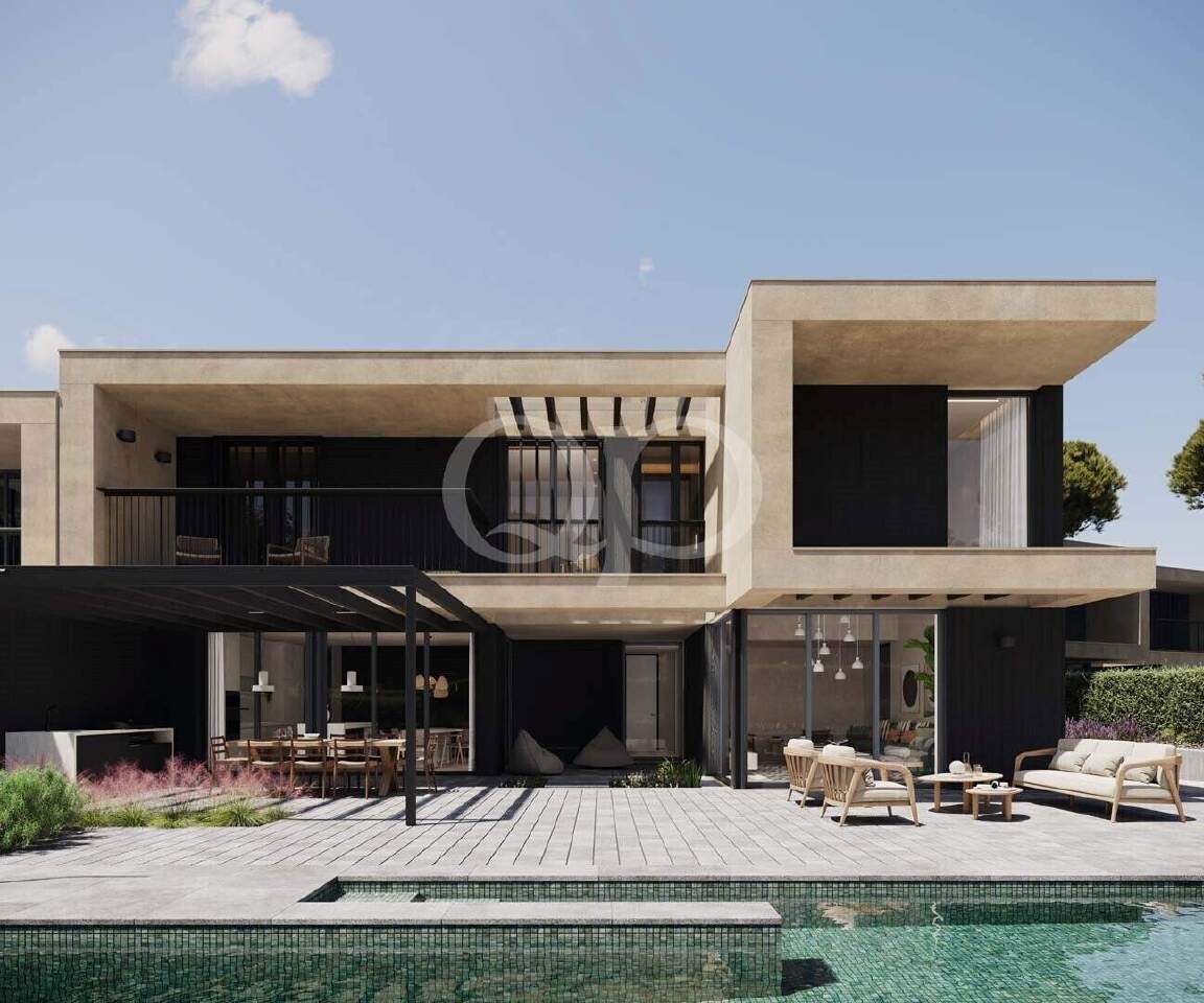 Villa in Quarteira, Loulé, Central Algarve