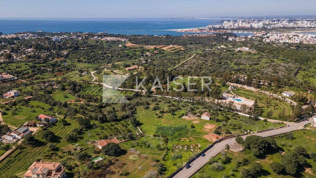 Plot / Land in Ferragudo, Lagoa, Western Algarve