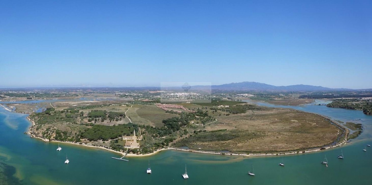 Perceel / Land in Mexilhoeira Grande, Portimão, Western Algarve