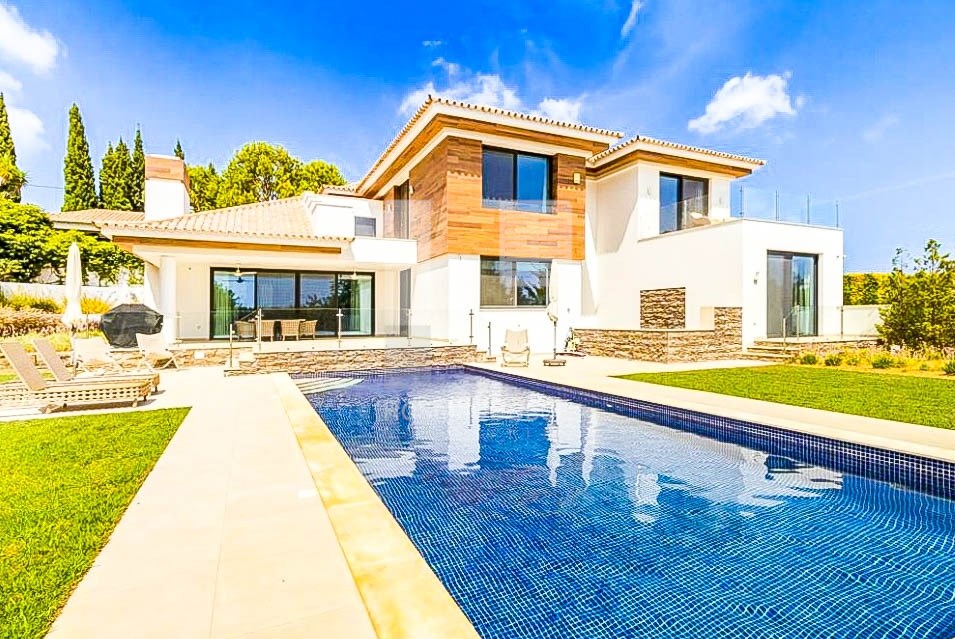 4 bed Villa in Loulé, Central Algarve