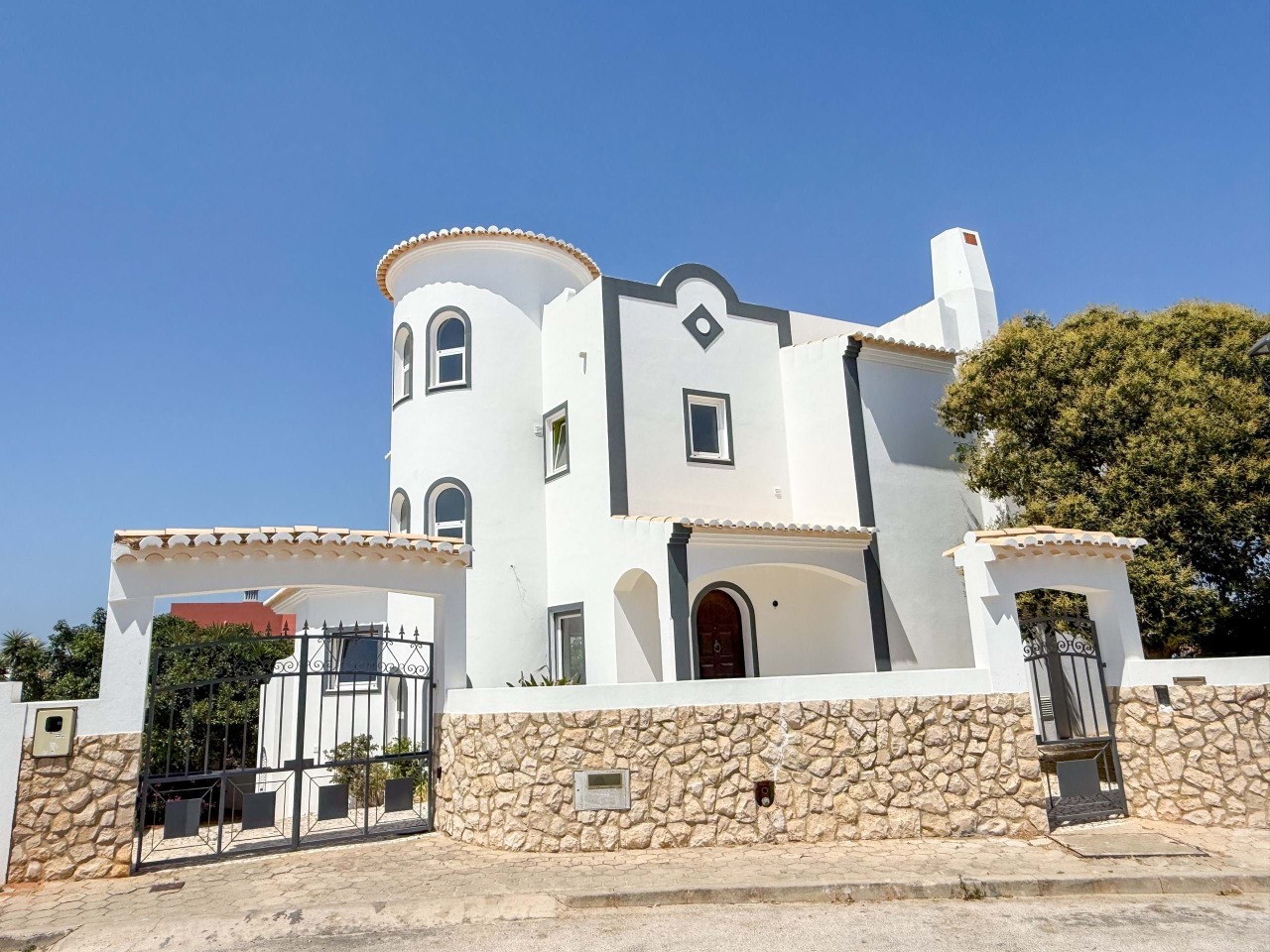 3 bed Villa in Lagos, Western Algarve