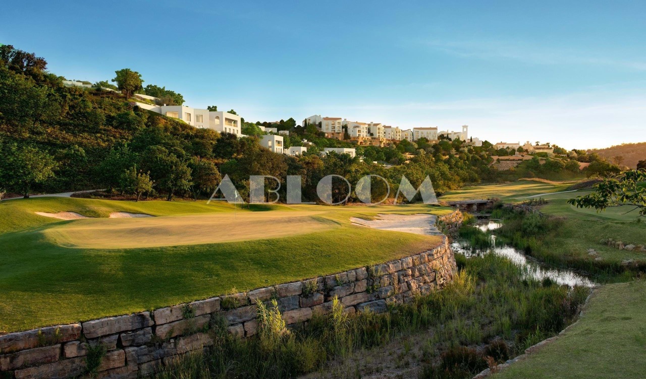 4 bed Villa in Loulé, Central Algarve