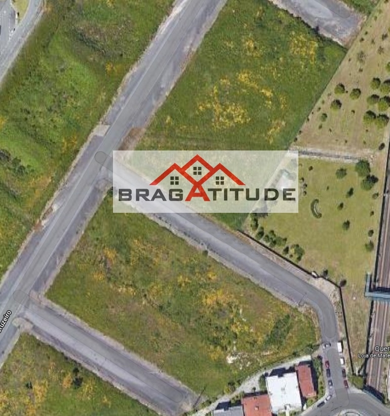 Plot / Land in Braga