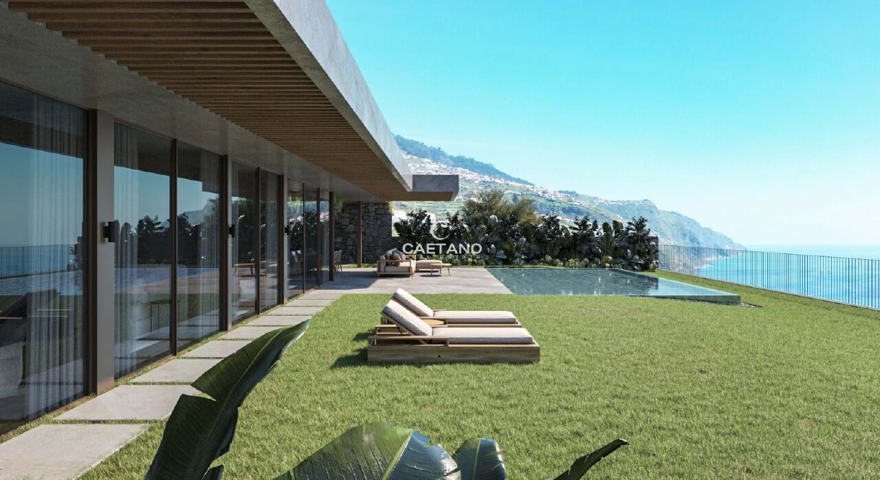 4 bed Villa in Calheta, Madeira