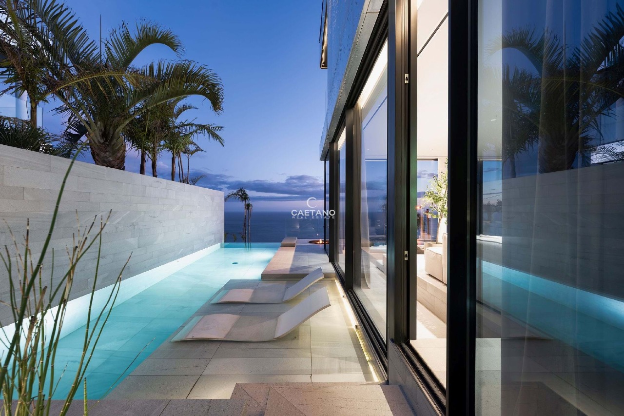 5 bed Villa in Ribeira Brava, Madeira