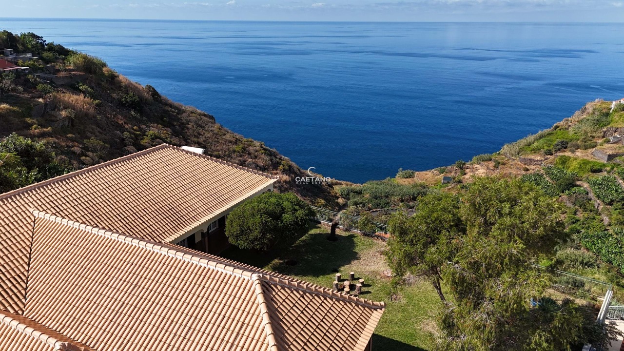 4 bed Villa in Ribeira Brava, Madeira