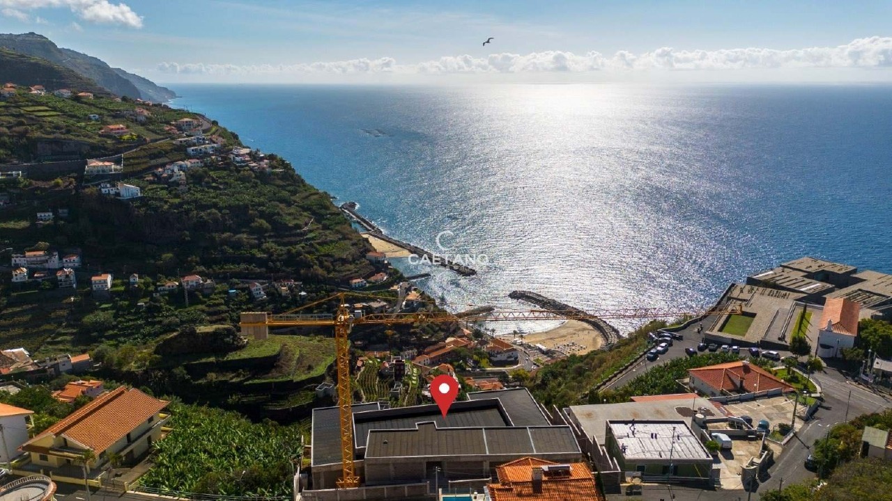 3 bed Villa in Calheta, Madeira