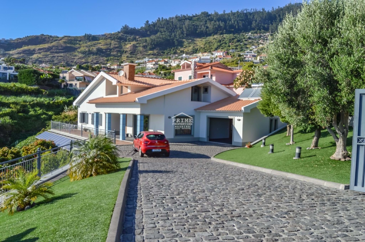 3 bed Villa in Arco da Calheta, Calheta, Madeira