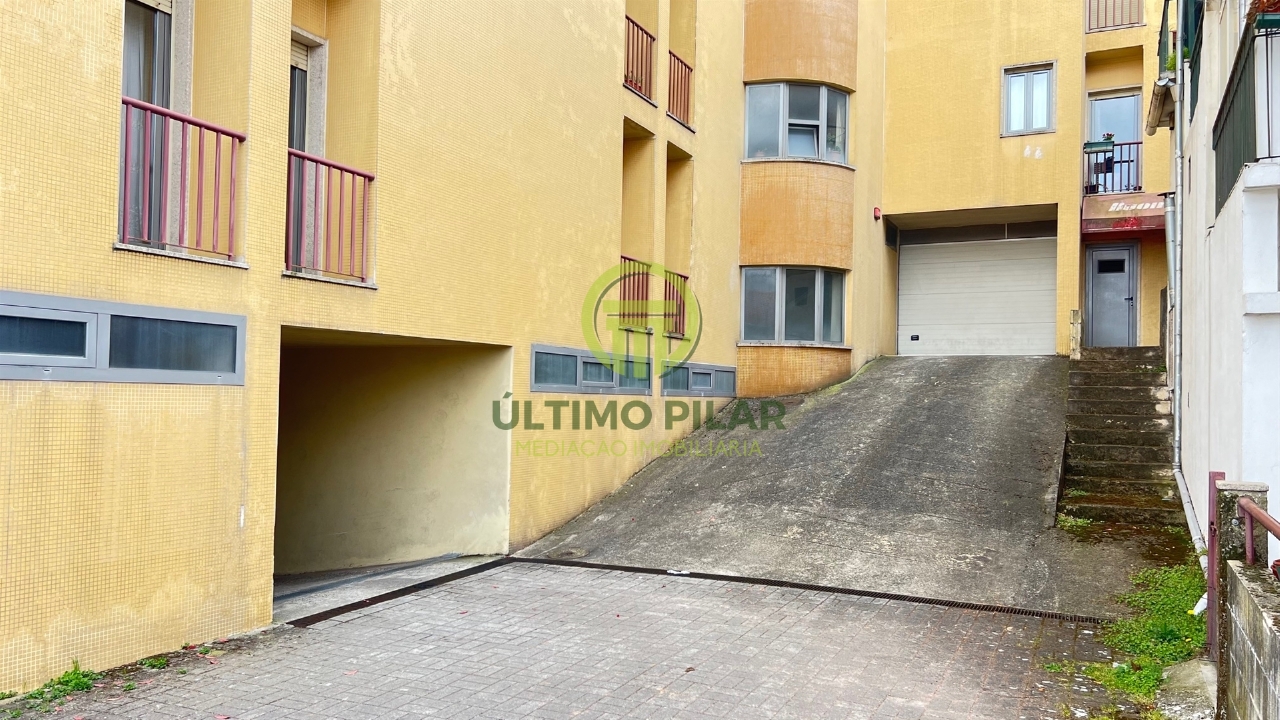 Garage / Parkeerplaats in Bragança