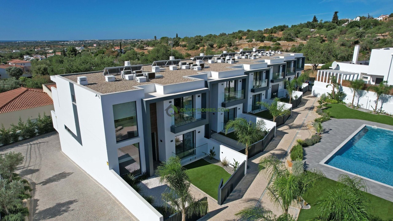 5 bed Villa in Boliqueime, Loulé, Central Algarve