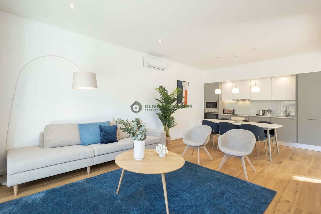 3 bed Apartment in Carvoeiro, Lagoa, Western Algarve