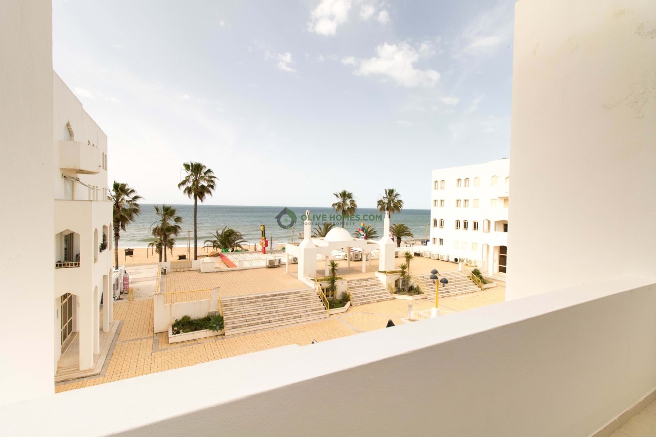 2 bed Apartment in Quarteira, Loulé, Central Algarve