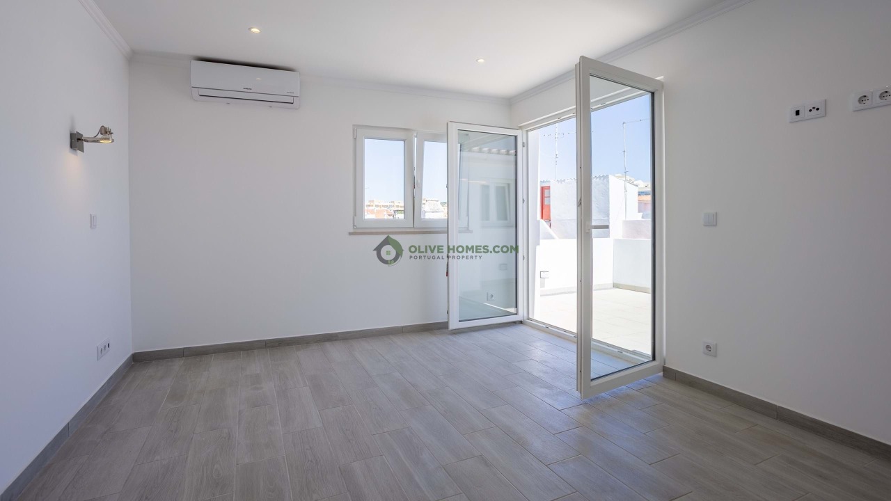 1 bed Apartment in Loulé, Central Algarve