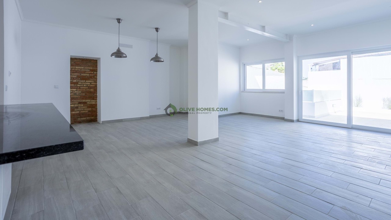 2 bed Apartment in Loulé, Central Algarve