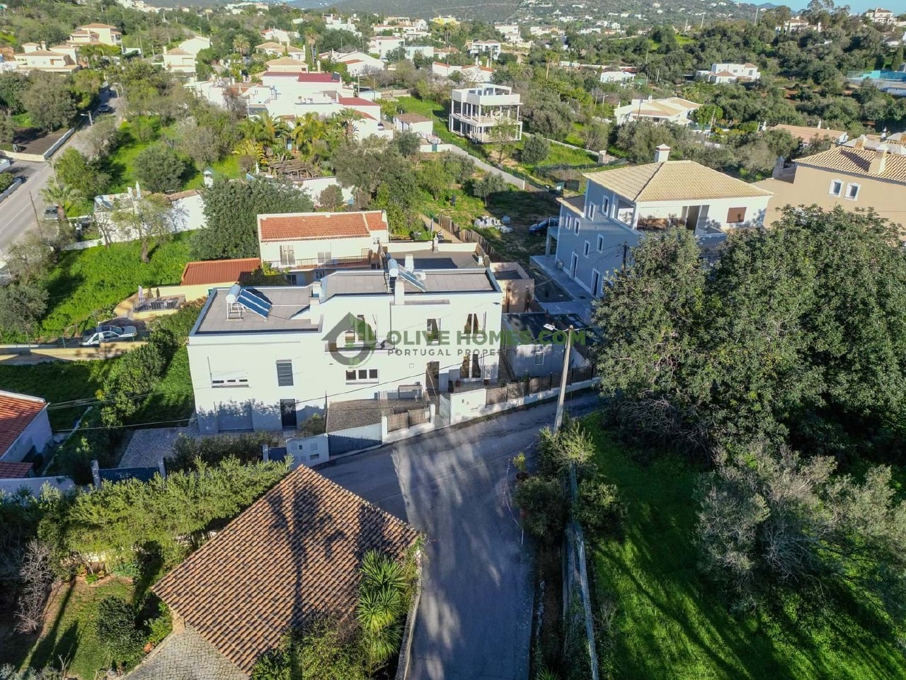 3 bed Villa in Almancil, Loulé, Central Algarve