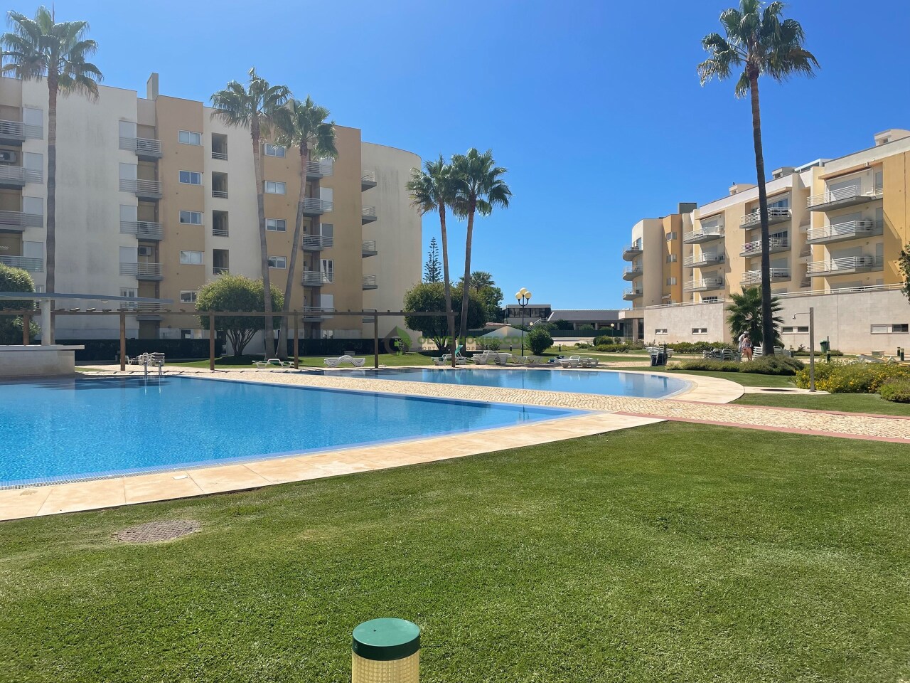 3 bed Apartment in Quarteira, Loulé, Central Algarve