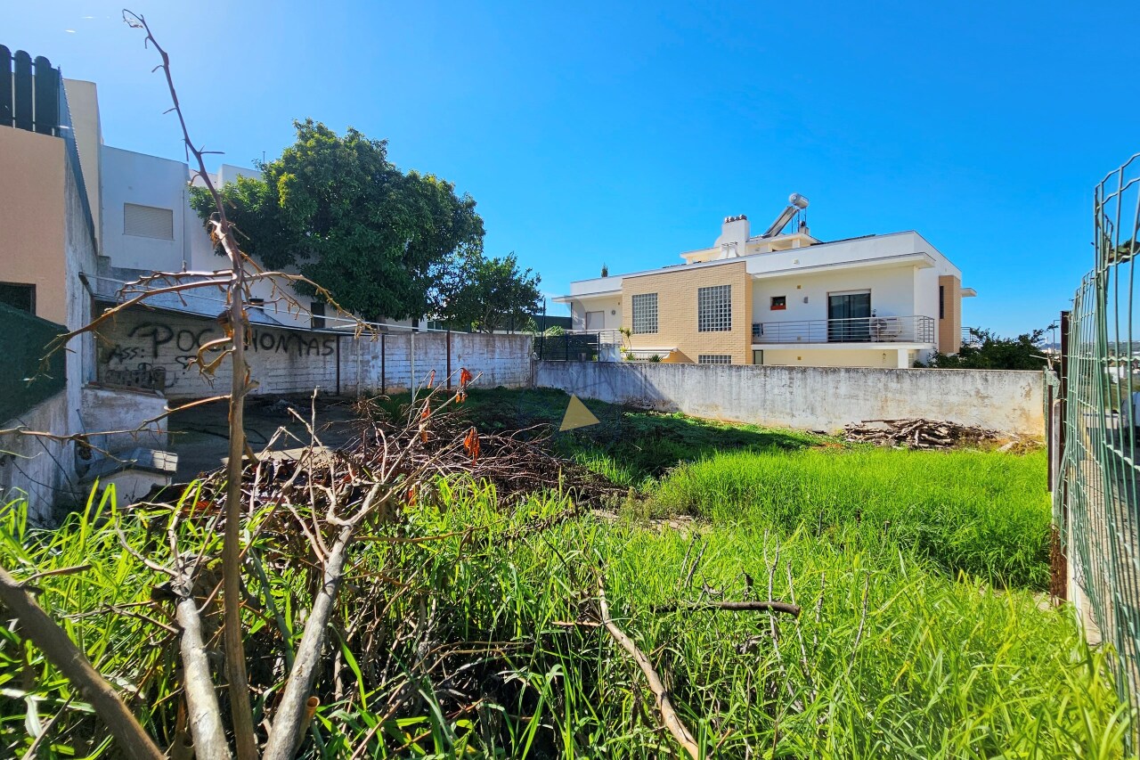 Plot / Land in Estômbar, Lagoa, Western Algarve