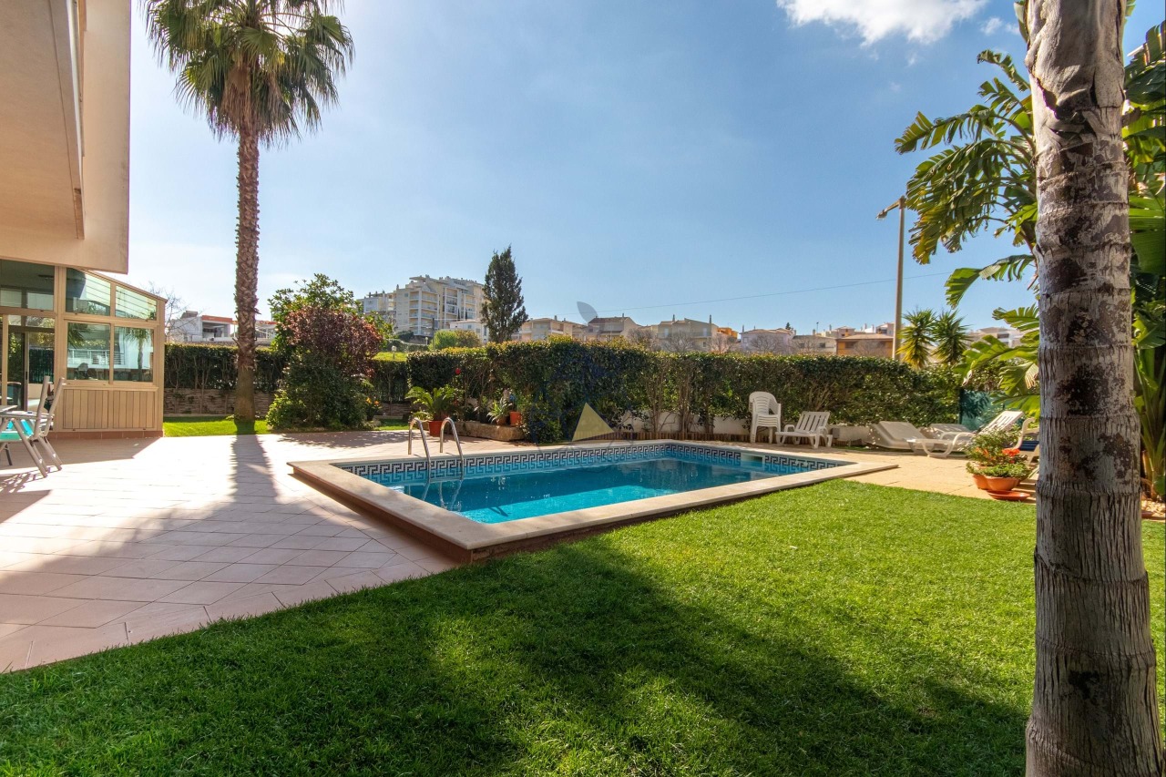 5 bed Apartment in Portimão, Western Algarve