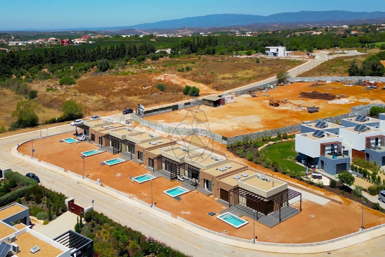 2 bed Villa in Silves, Western Algarve