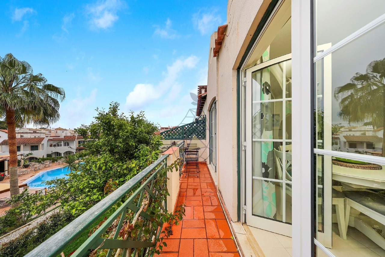 2 bed Apartment in Quarteira, Loulé, Central Algarve