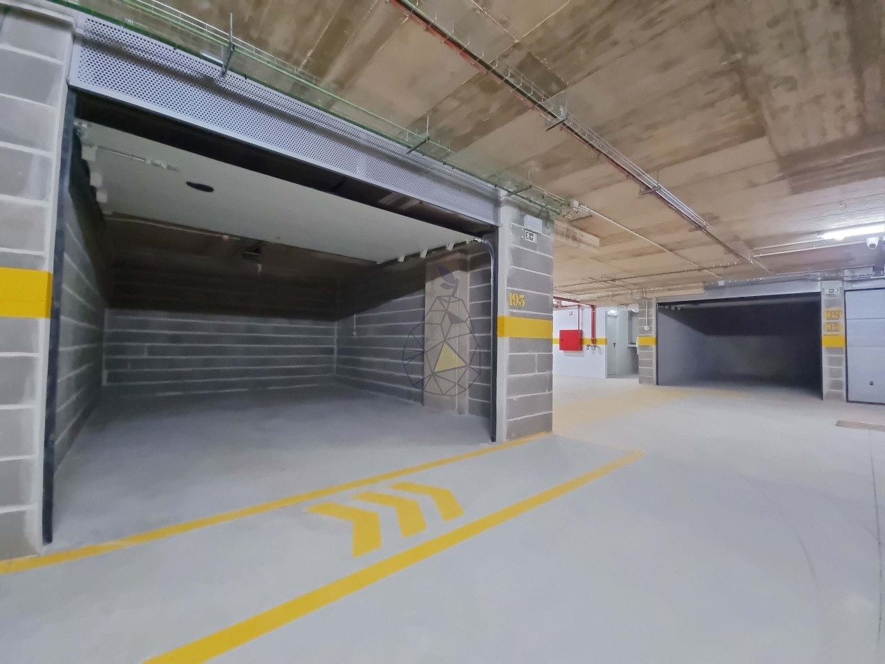 Garage / Parking in Portimão, Western Algarve