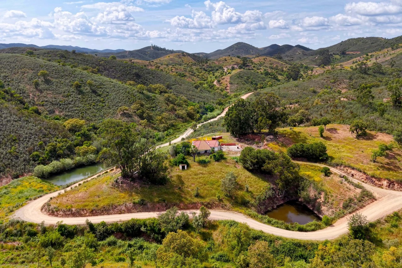 2 bed Apartment in São Bartolomeu de Messines, Silves, Western Algarve