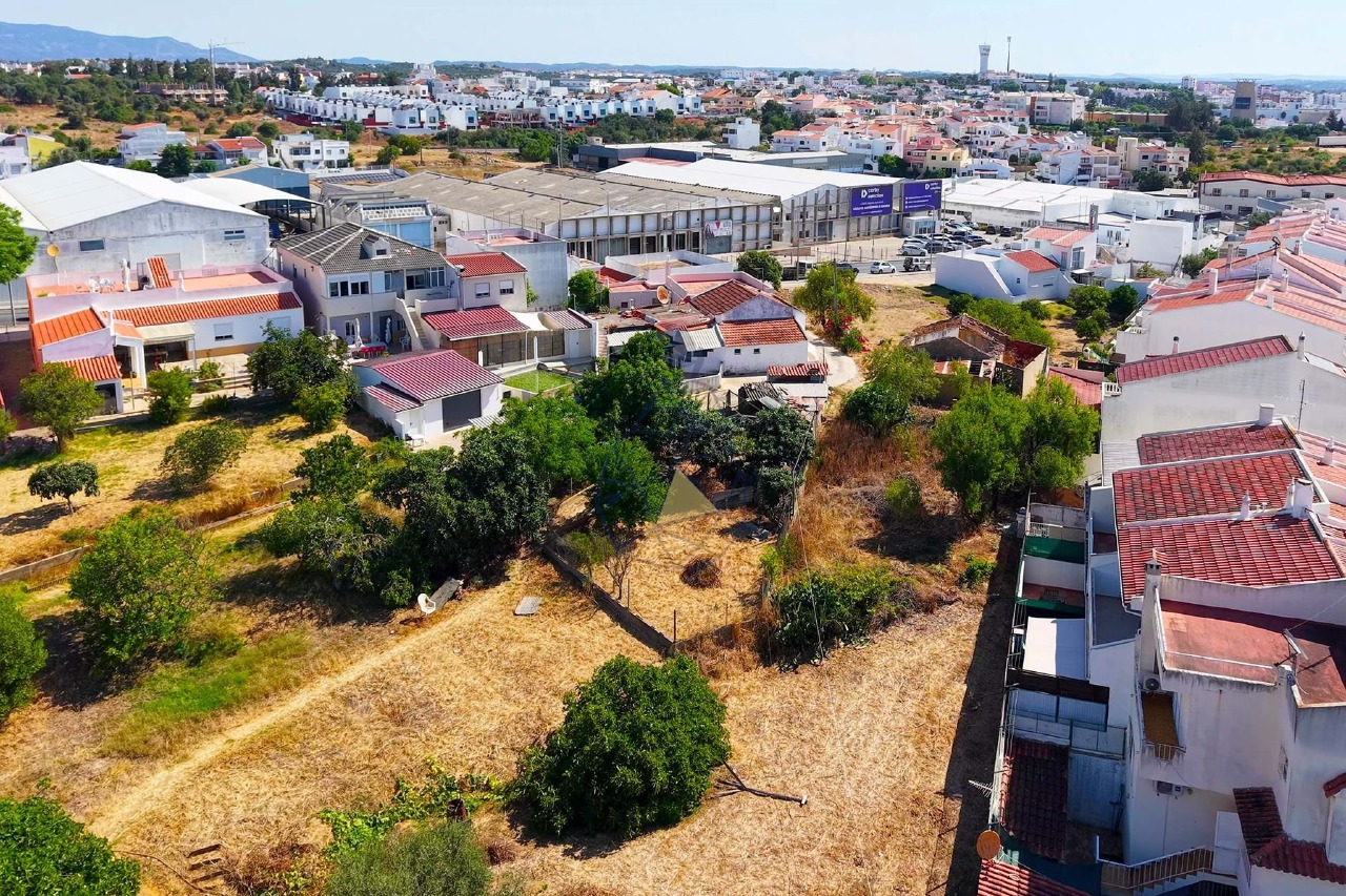 Plot / Land in Portimão, Western Algarve