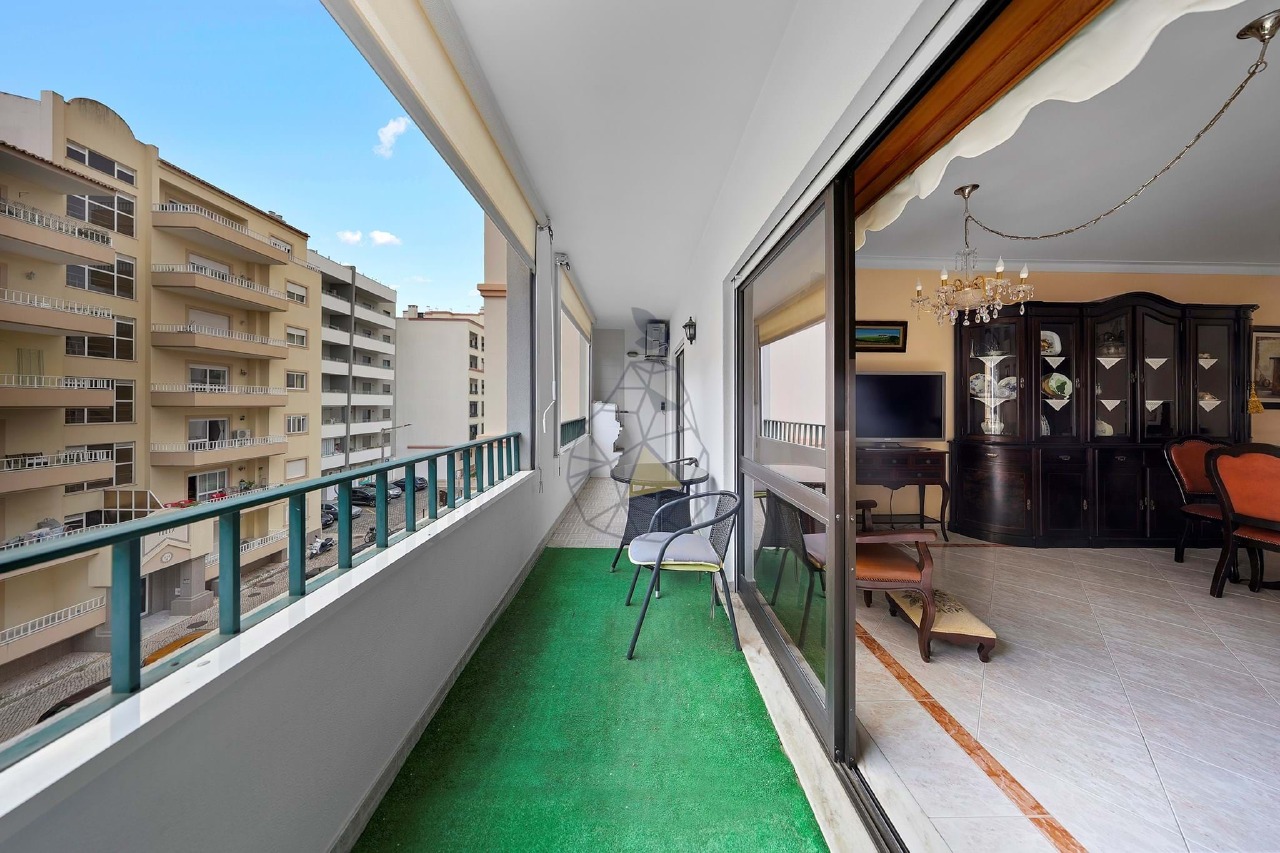 3 bed Apartment in Portimão, Western Algarve