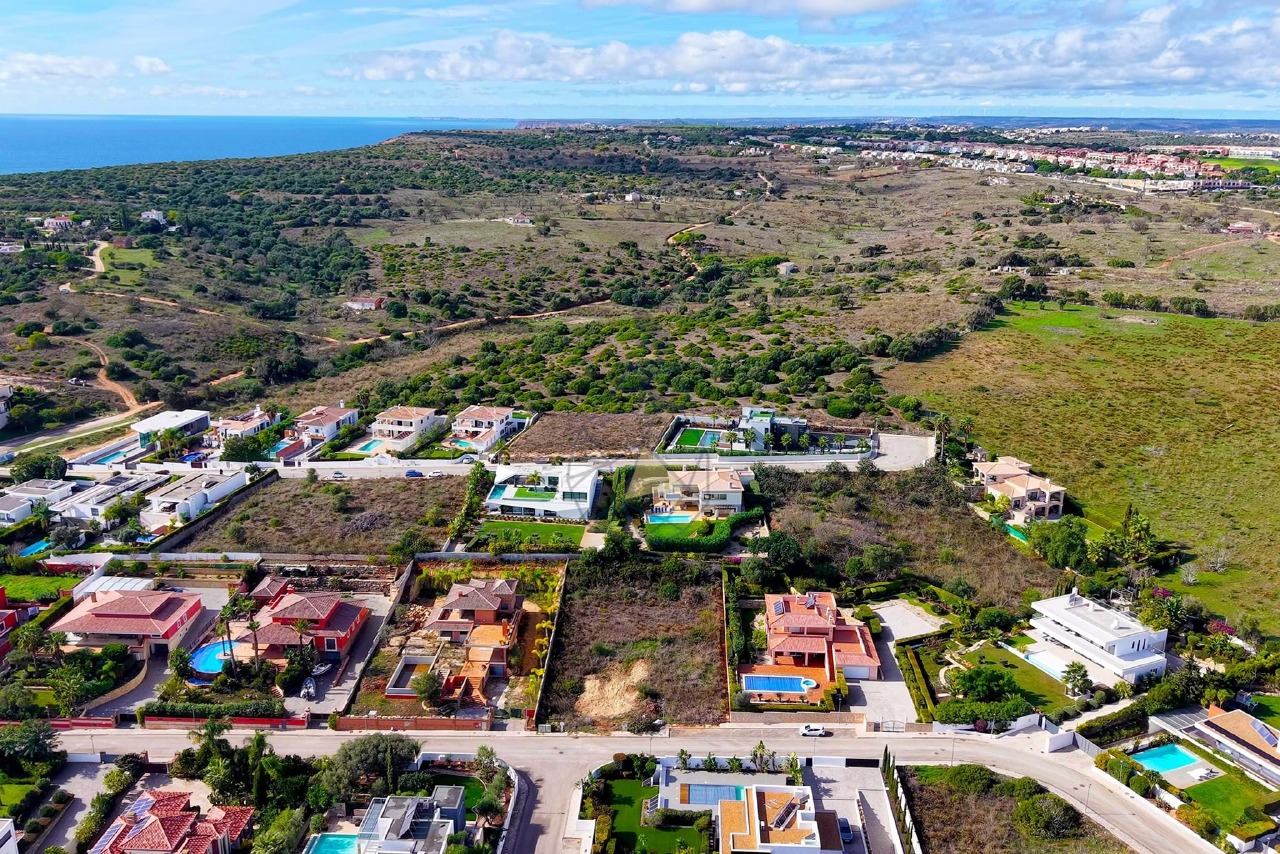 3 bed Plot / Land in Lagos, Western Algarve